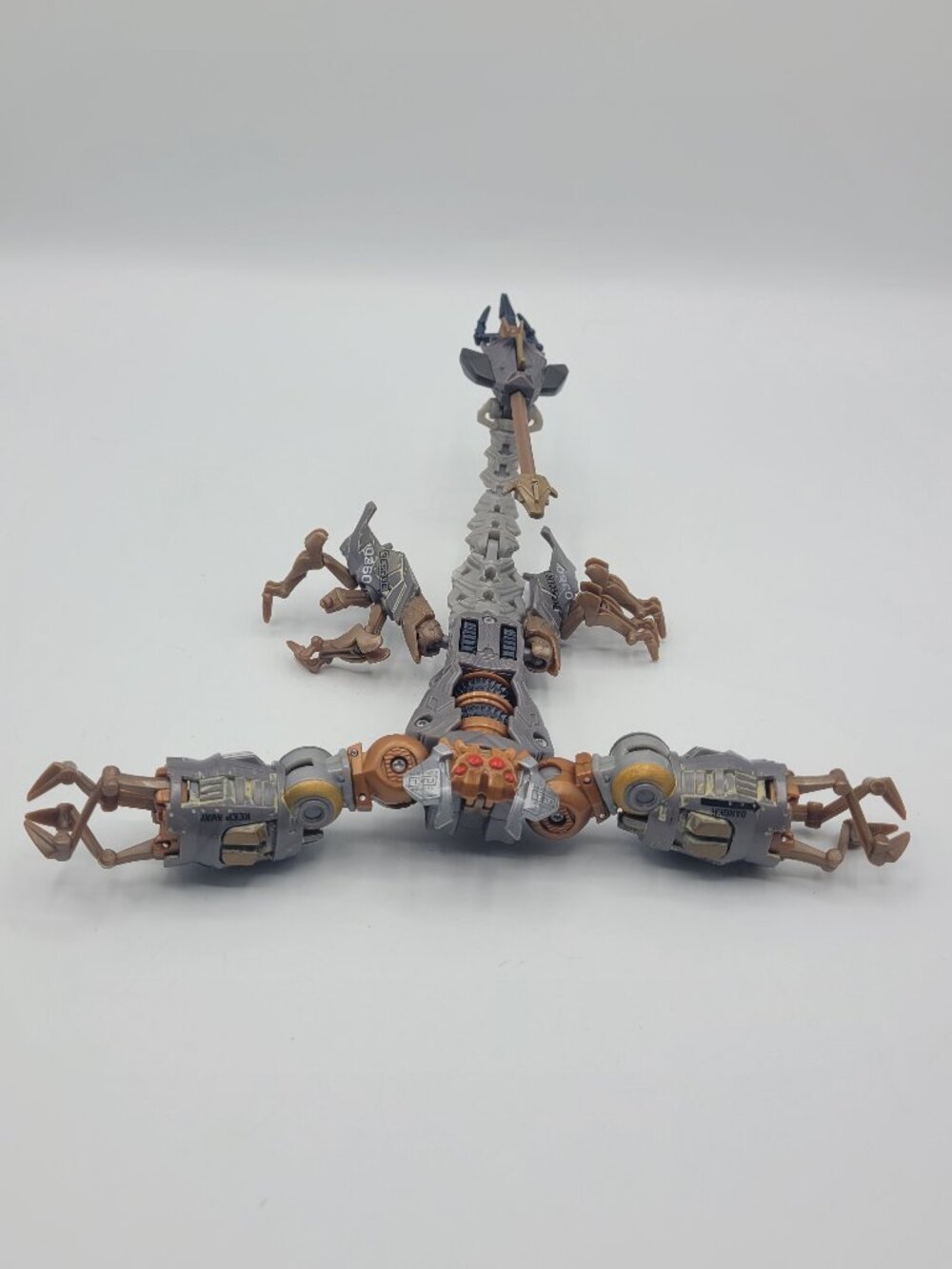 2006 Hasbro Transformers Takara Scorpion Decepticon Action Figure
